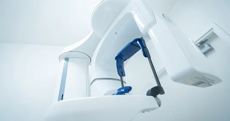 治療精度を向上する「精密機器」を完備。