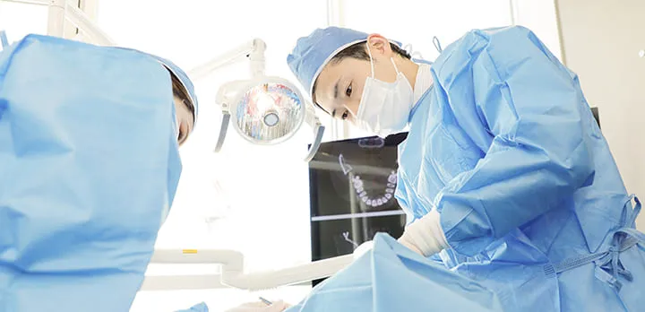 インプラント implant